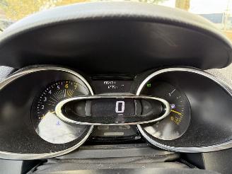 Renault Clio  picture 11
