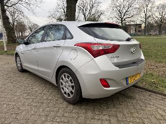 Hyundai I-30  picture 3