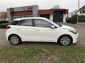 Hyundai I-20  picture 6