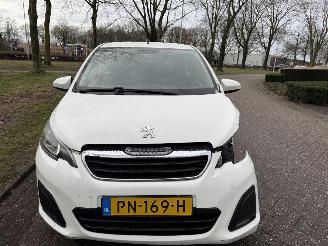 Peugeot 108  picture 8