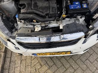 Peugeot 108  picture 14