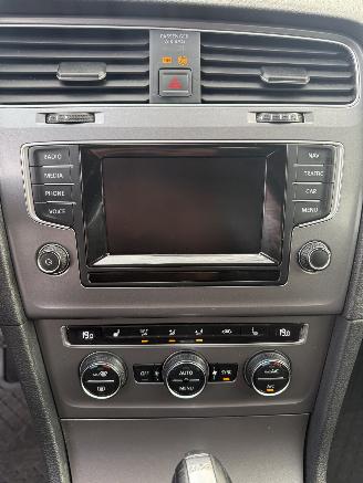 Volkswagen Golf  picture 14