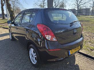 Hyundai I-20  picture 3