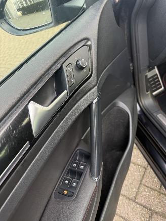 Volkswagen Golf 2.0 gti automaat picture 21