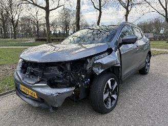 Damaged car Nissan Qashqai  2017/1