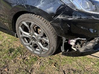 Ford Fiesta  picture 11