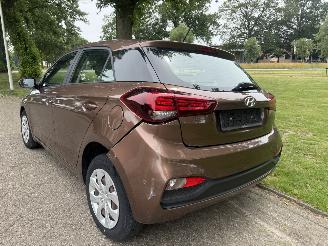 Hyundai I-20  picture 3