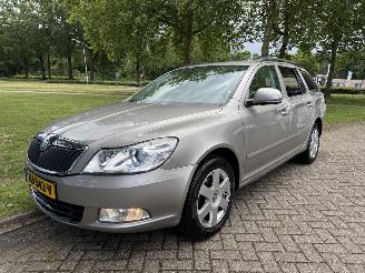 Voiture accidenté Skoda Octavia  2011/1
