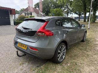 Volvo V-40  picture 5