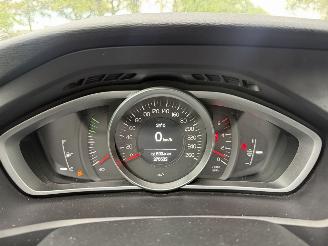 Volvo V-40  picture 12