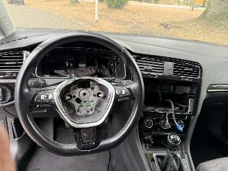 Volkswagen Golf  picture 10