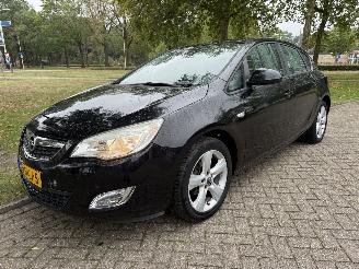 skadebil auto Opel Astra  2010/1