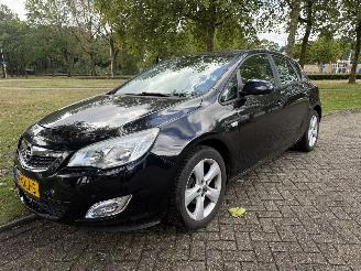 Coche accidentado Opel Astra  2010/1