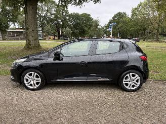 Renault Clio  picture 2