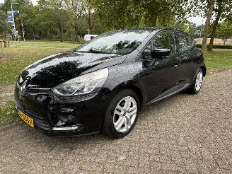 uszkodzony samochody osobowe Renault Clio  2017/1