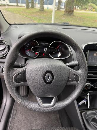 Renault Clio  picture 24