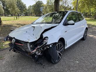 krockskadad bil auto Volkswagen Polo 1.8 gti 2015/1
