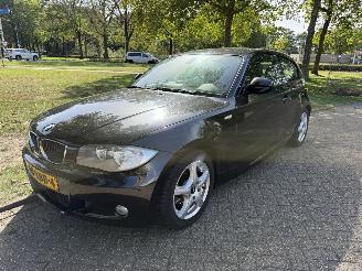 damaged passenger cars BMW 1-serie  2009/1