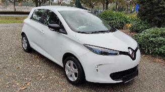 krockskadad bil auto Renault Zoé + 41 kWh KOOPACCU Rijdbaar 2019/3