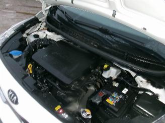 Kia Picanto 1.2 GT Line picture 12
