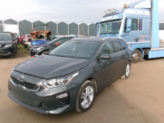 Schadeauto Kia Cee d 1.0 Break Lounge 2020/9