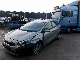 Schadeauto Kia Ceed 1.4 CRDI Break Comfort 2018/2