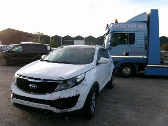 uszkodzony samochody osobowe Kia Sportage 1.7 CRDT Fusion 2016/1