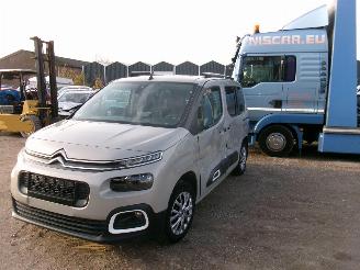 Coche accidentado Citroën Berlingo 1.2 New Multispace 2019/3