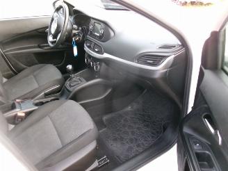 Fiat Tipo 1.4 Pop 5Drs HB picture 19