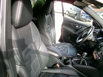 Nissan Qashqai 1.2 Tekna picture 22
