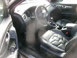 Nissan Qashqai 1.2 Tekna picture 19