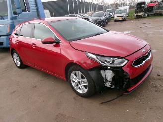 Kia Ceed 1.6 CRDI - Lounge HB picture 3