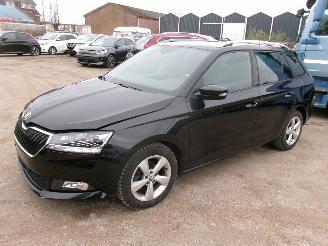 Skoda Fabia 1.0 Break Style picture 2