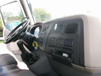 DAF LF 180 LF 180 FA -  Transporter- Machines-Autos-caravans  - Slaapcabine picture 29