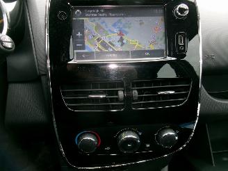 Renault Clio 0.9 Comfort 5 Drs picture 22