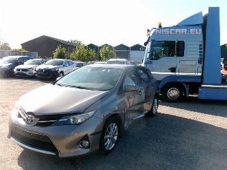 Schadeauto Toyota Auris 1.3 Comfort 5 DRS HB 2013/3