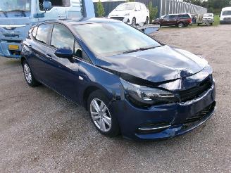 Opel Astra 1.5 D Innovation 5 Drs HB picture 3