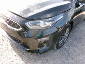 Kia Ceed 1.0 5 DRS HB Lounge picture 6