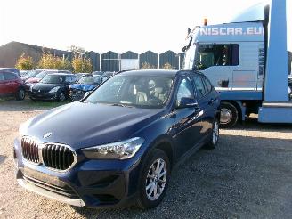 damaged passenger cars BMW X1 1.5 S-Drive 18i 2019/10