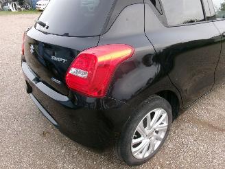 Suzuki Swift 1.2 Comfort Hybride picture 17