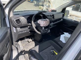 Opel Vivaro Automaat 2.0 BlueHDi 145 S&S WB328 picture 47