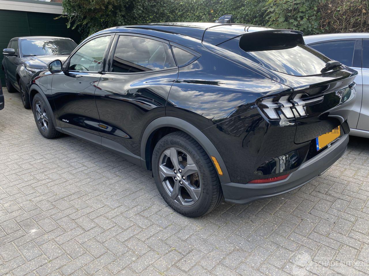 Ford Mustang Mach-e Auto is gereserveerd RWD 75 KWh