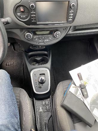 Toyota Yaris 1.5 Hybrid 5drs VASTE PRIJS. picture 56