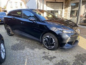 MG MG4 150KW Luxury 64 KWh picture 5