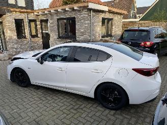 damaged passenger cars Mazda 3 Sedan 2.0 GT-M 2014/9