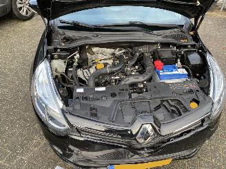 Renault Clio 0.9 TCe Limited gereserveerd picture 24