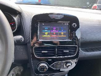 Renault Clio 0.9 TCe Limited gereserveerd picture 28