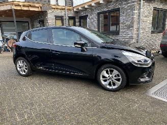Renault Clio 0.9 TCe Limited gereserveerd picture 10