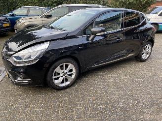 Renault Clio 0.9 TCe Limited gereserveerd picture 9