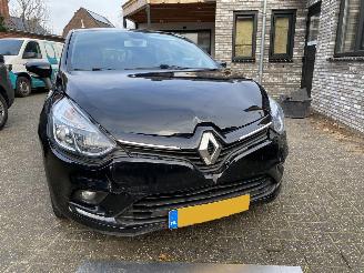Renault Clio 0.9 TCe Limited gereserveerd picture 16